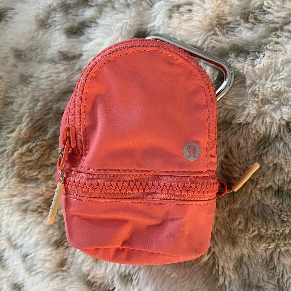 Lululemon nano backpack keychain in pink